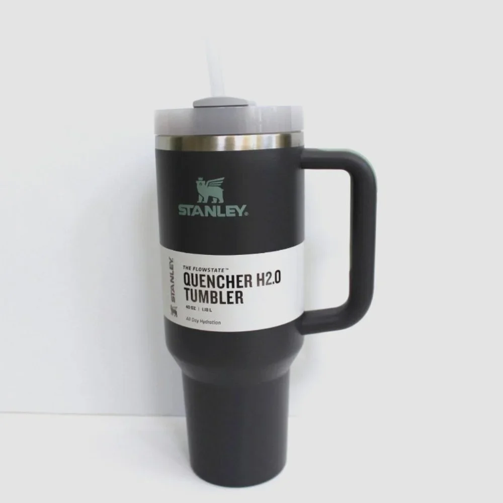 Stanley The Flowstate Quencher H2.0 Stainless Steel Tumbler 40 oz Charcoal - Picture 1 of 5